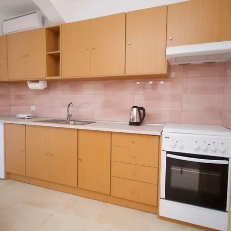 Lagoon View - Orange Daire *